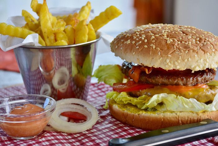 Hamburger and chips