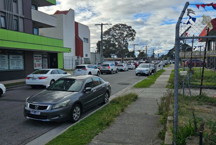 Springvale Parking, Warwick Avenue