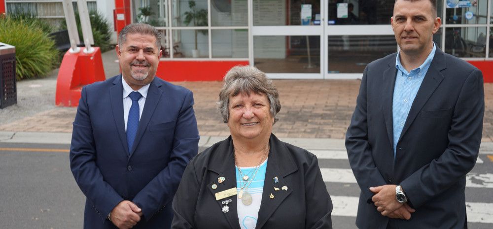 Councillors at Dandenong Oasis