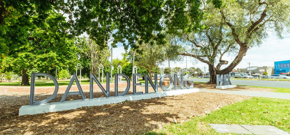 Dandenong Park sign in a park