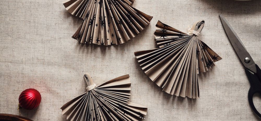 Christmas decorations made with paper