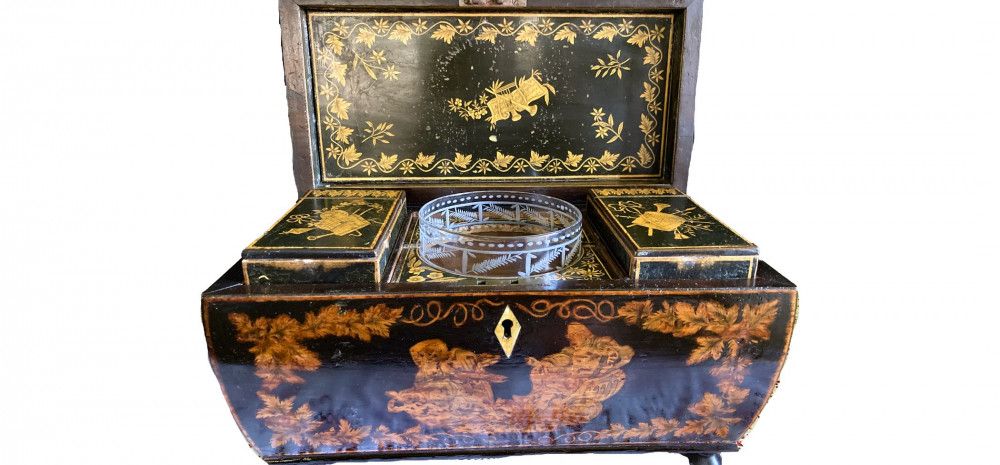 Image: an ornamental makeup box