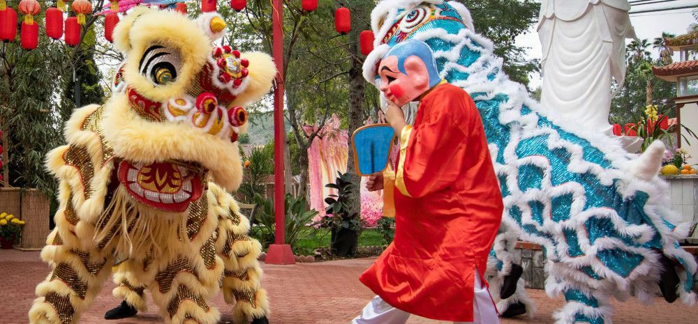 Lion dancers