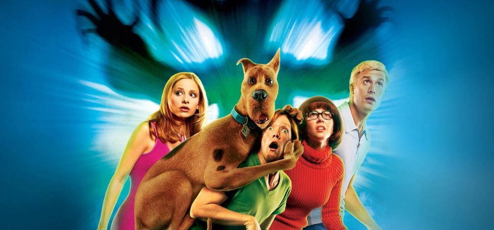 Scooby-Doo and the gang gazing into the distance