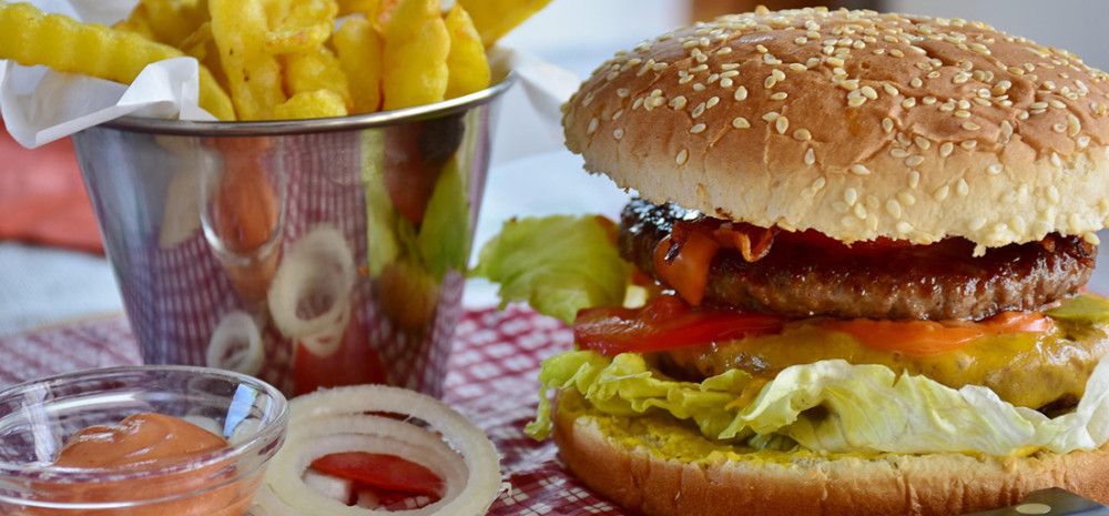 Hamburger and chips