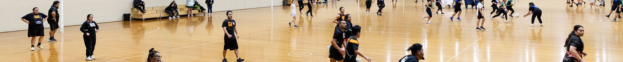 People playing netball