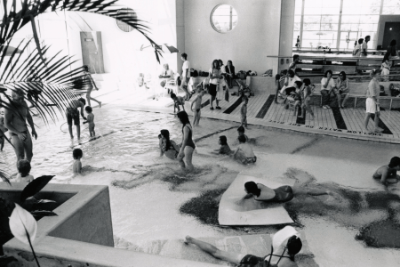 Historic image of Dandenong Oasis