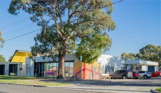 Dandenong North Senior Citizens Centre, Front and carpark